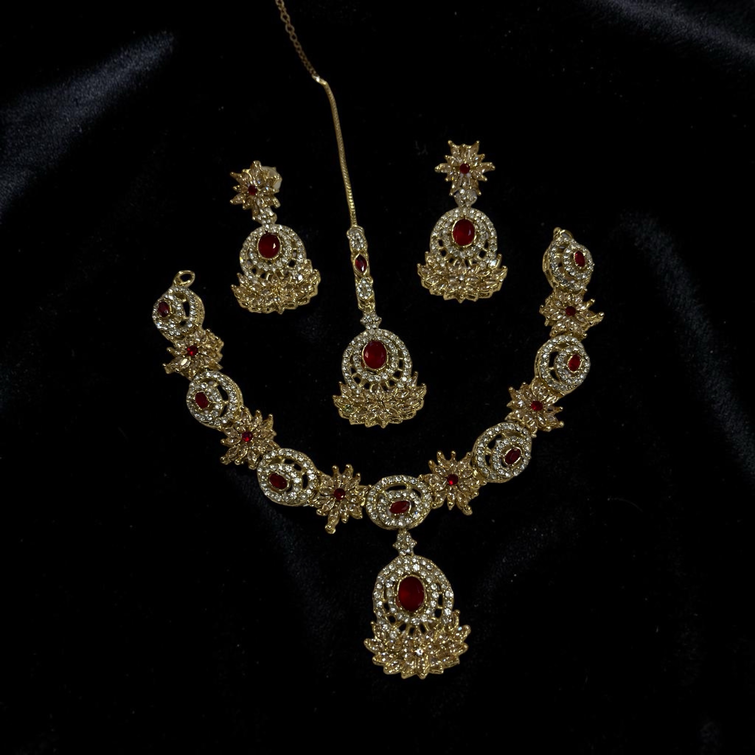 Round nech manjos set with tika high quality