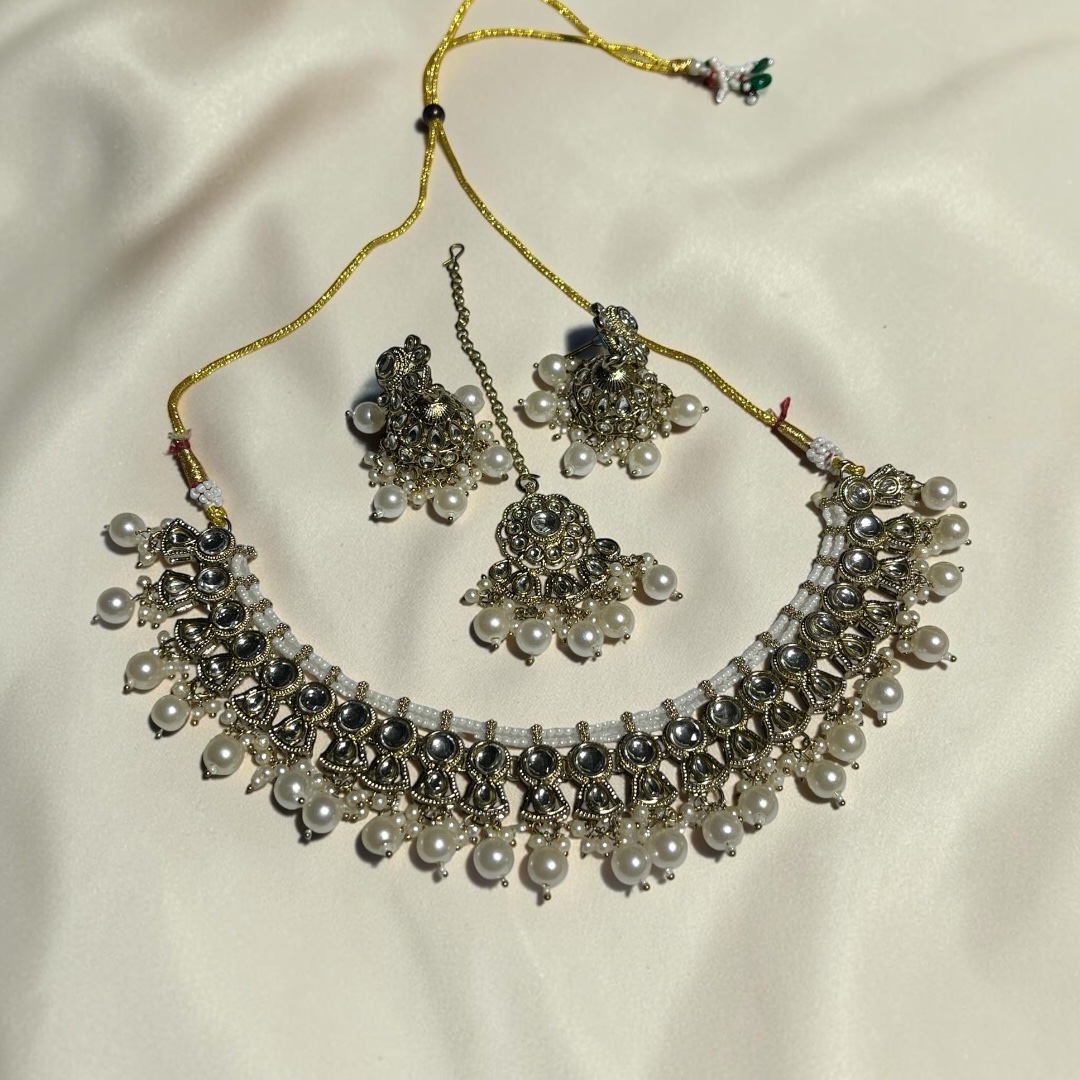 Kundan set with tika high quality