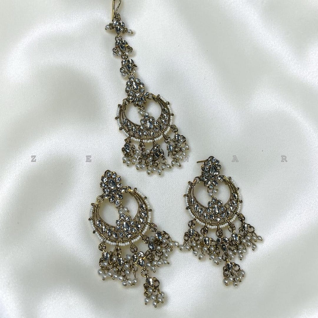 Kundan earrings with tika premium quality